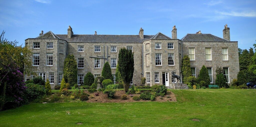 Castle Hotel Huntly Exterior photo